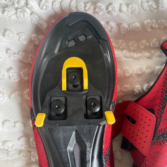 Red Cycling Shoes with Black Accents, size 48/14, worn twice, peloton pedals - Picture 2 of 10